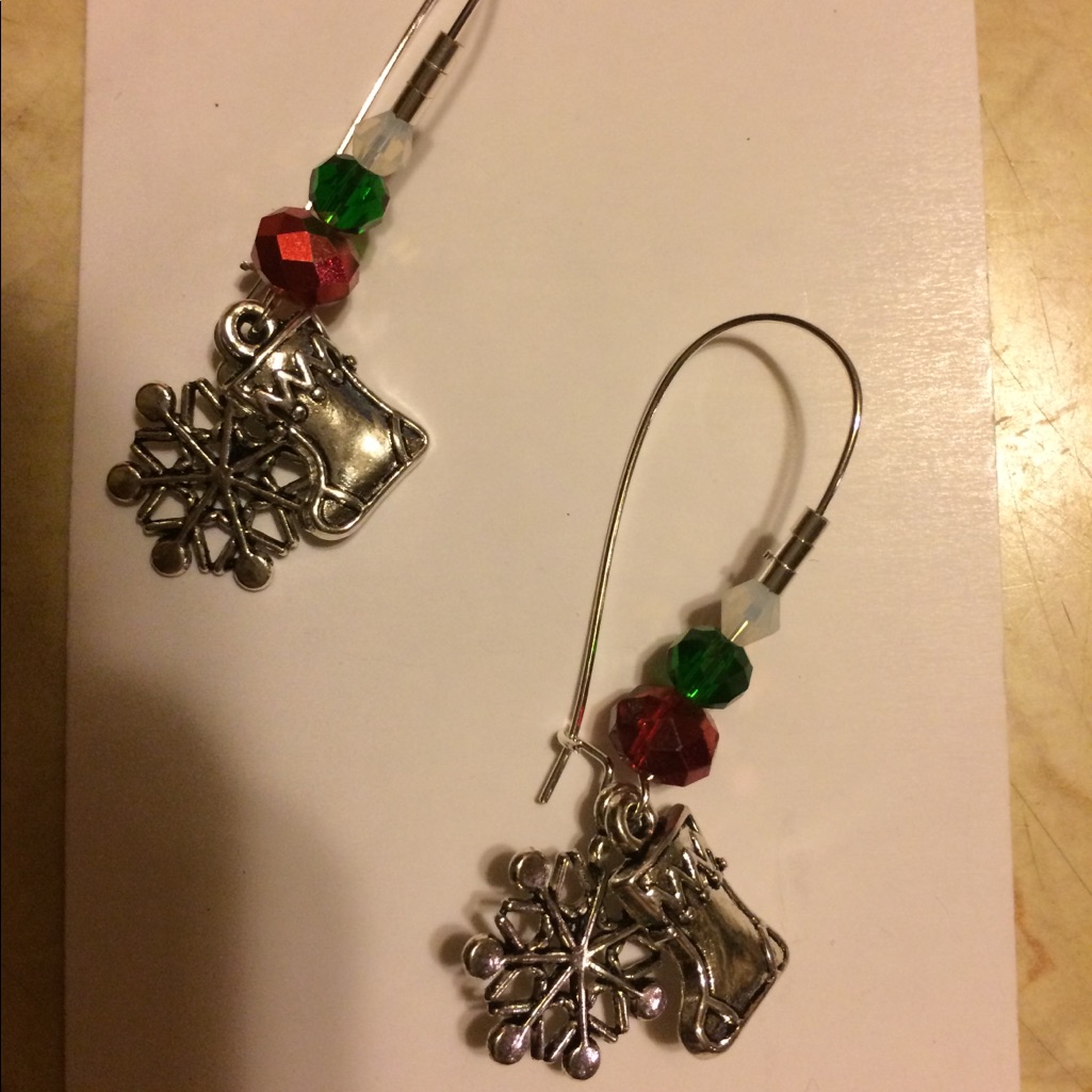 *Sale* Christmas Earrings W Stockings & Snowflakes